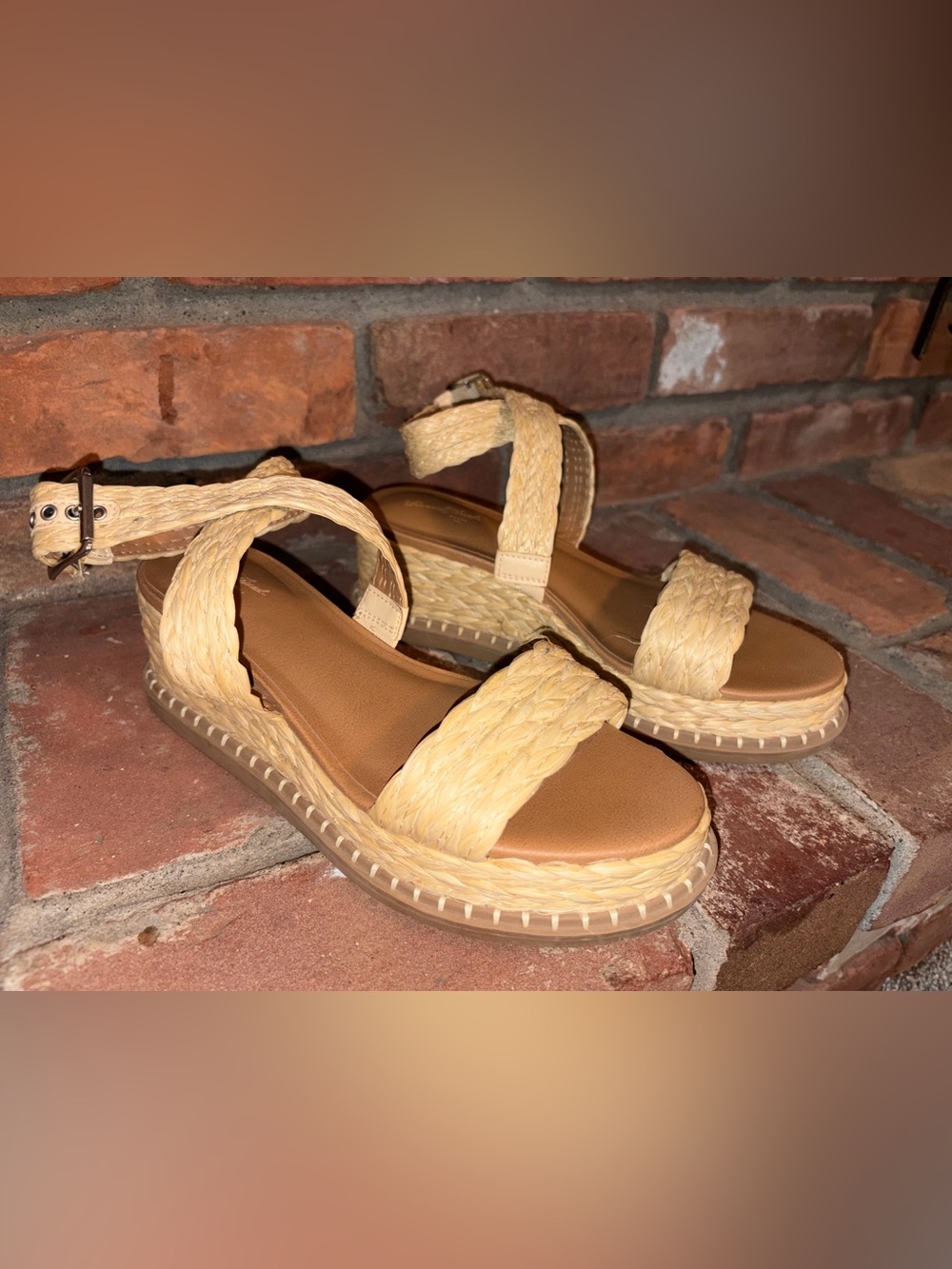 Universal Thread Natural Woven Platform Sandals Size 6.5